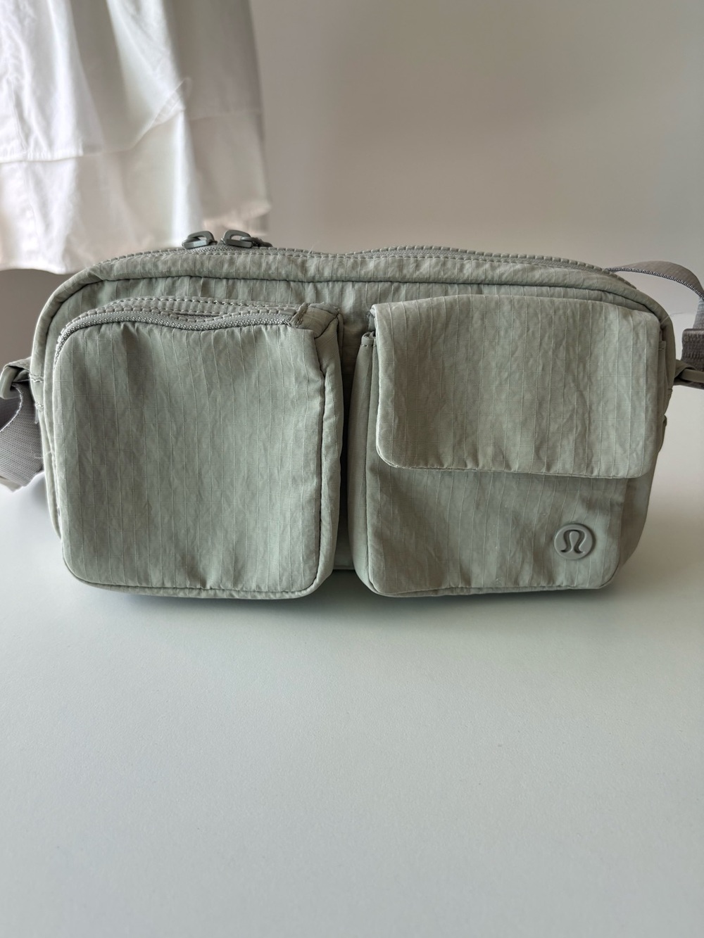 Lululemon Multi Pocket Crossbody bag - gray/beige color